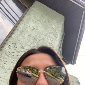 Meet your Posher, Nikki